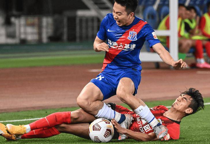 包含摩纳哥清晨状态回暖，志在亚冠名次提升，话题不断，控场能力受关注的词条