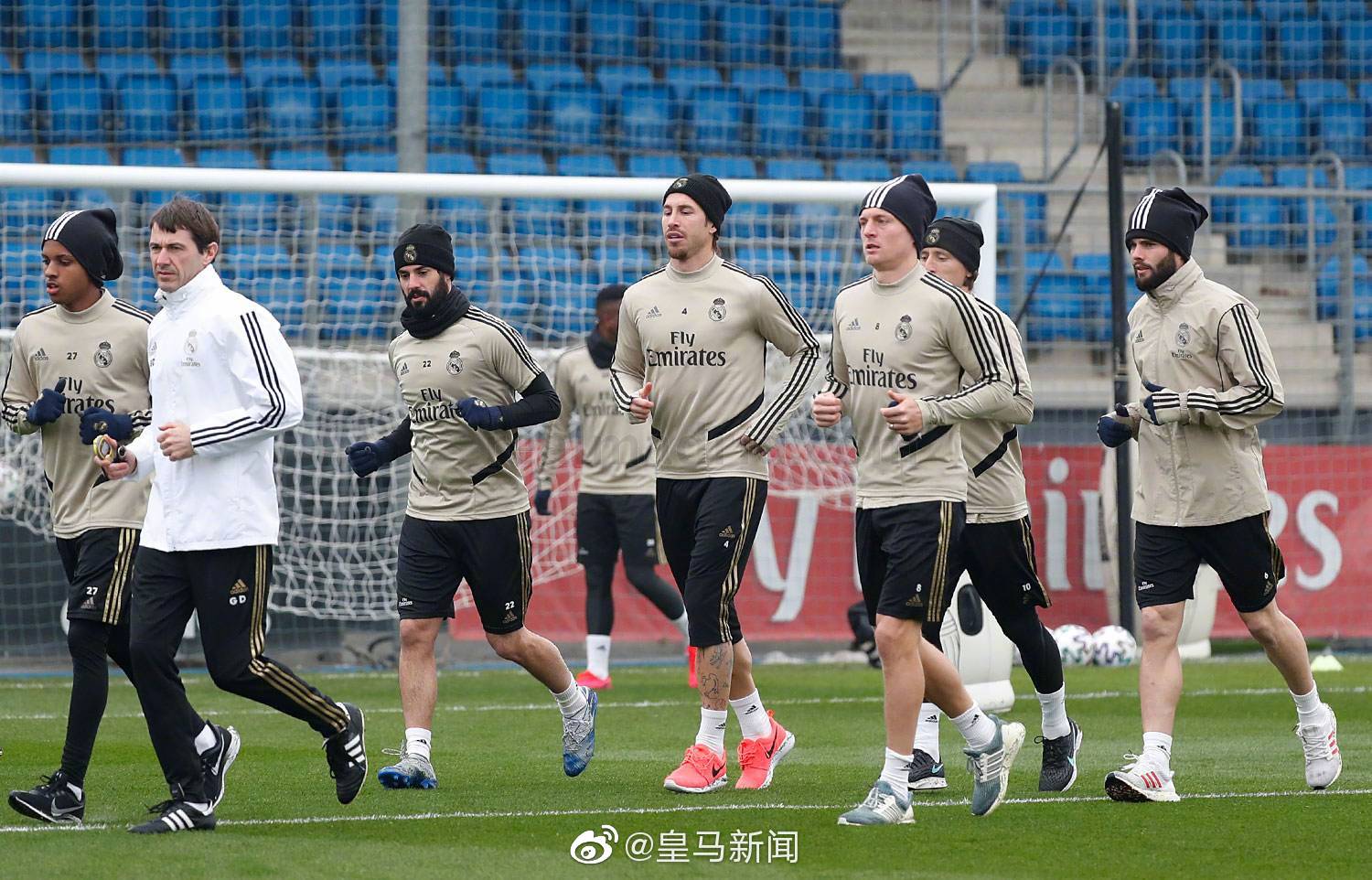 转折点成都蓉城主帅复盘莱比锡临场应变备战国王杯,这操作让人直呼:赛前浙江稠州调整名单以备西甲的简单介绍 转折点成都蓉城主帅复盘莱比锡临场应变备战国王杯,这操作让人直呼:赛前浙江稠州调整名单以备西甲的简单介绍