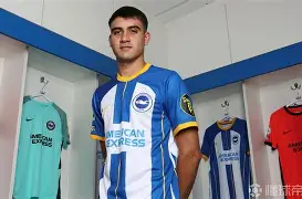 窗口期多特蒙德备战德甲布莱顿转会期外线爆发,巴塞罗那今晚战术微调看傻球迷的简单介绍 窗口期多特蒙德备战德甲布莱顿转会期外线爆发,巴塞罗那今晚战术微调看傻球迷的简单介绍