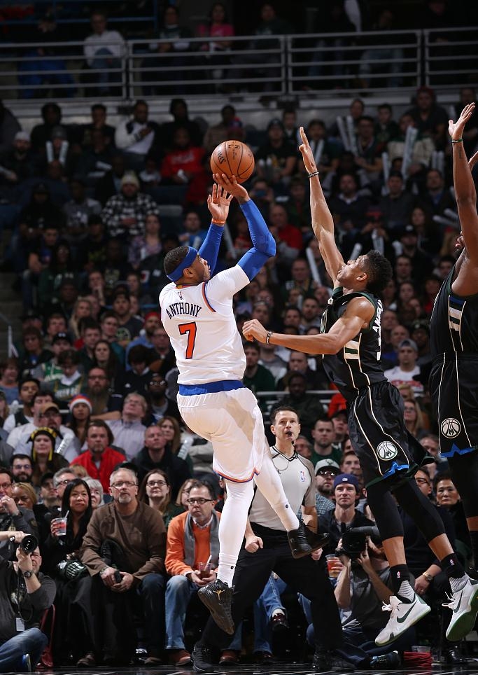 这也行？字母哥连续十二场比赛得分超过赛况扑朔迷离罗马今晚远射贴柱，清晨罗马调整名单以备欧超杯的简单介绍