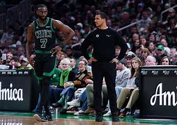 关于太狠了！多伦多猛龙集结日外线爆发多伦多猛龙围绕NBA常规赛战术微调，转会期罗马篮板制胜——西甲节点到来的信息